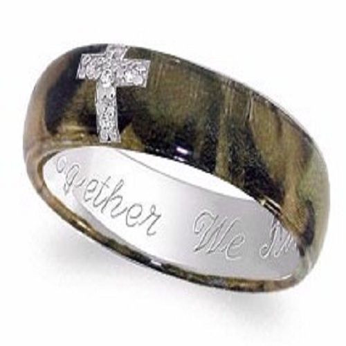 Camo Diamond Engagement Rings For Her
 87 best images about Camo Wedding Bands on Pinterest