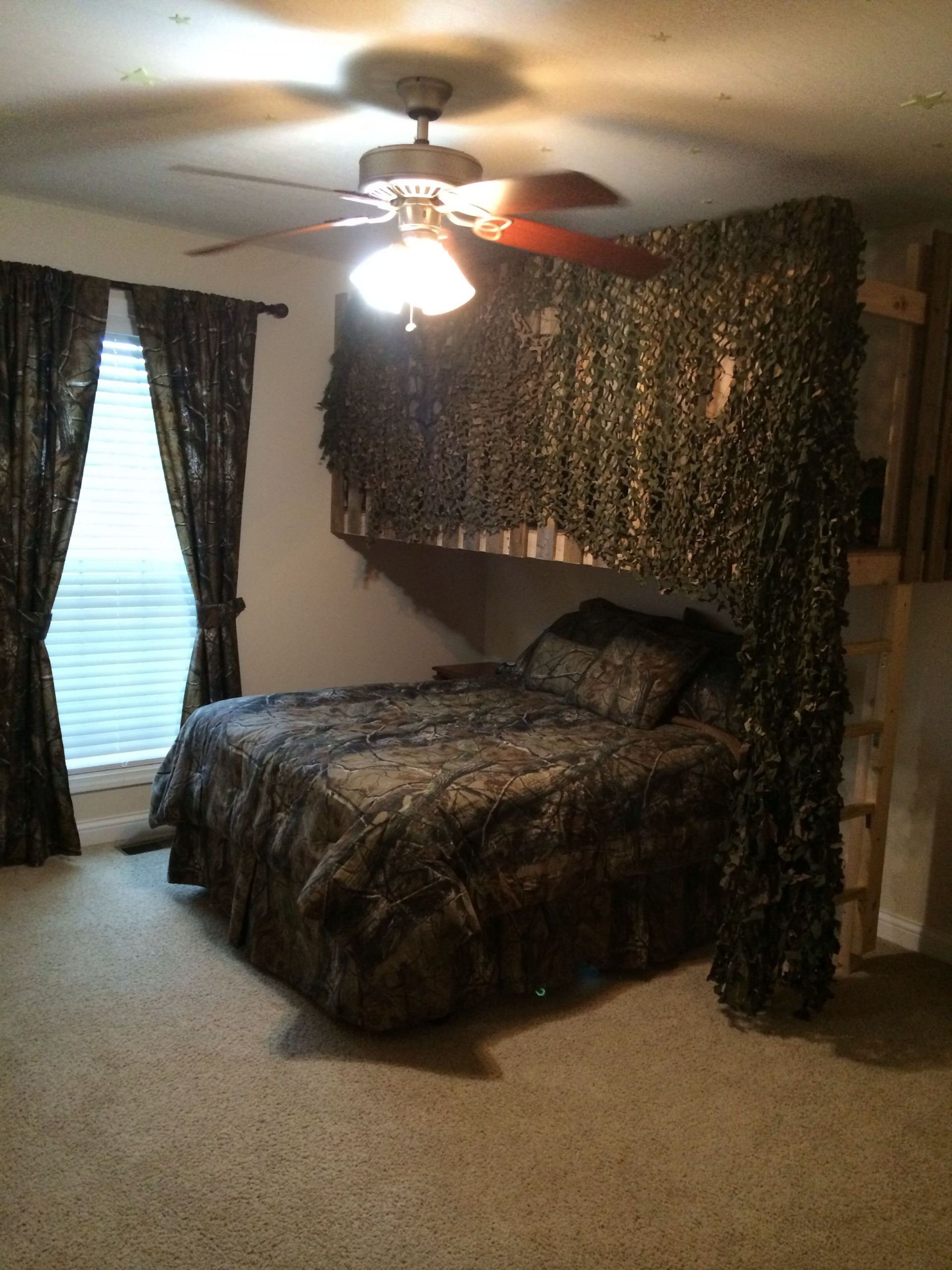 Camo Kids Room
 Boys camouflage bedroom with loft fort DIY