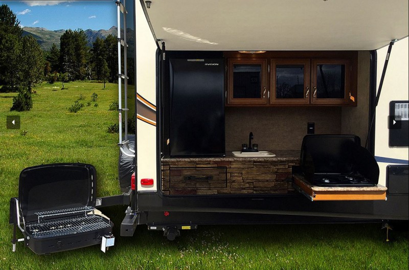 Camper Outdoor Kitchen
 10 Amazing RVs Outdoor Entertaining & Kitchens