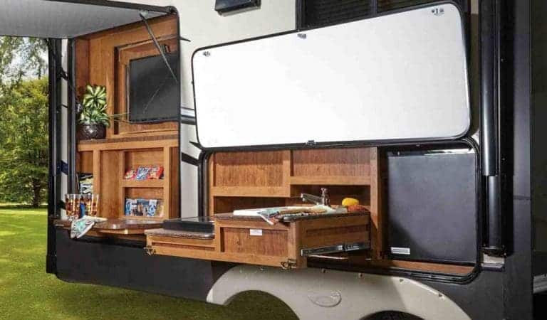 Camper With Outdoor Kitchen
 Travel Trailers With Outdoor Kitchens 7 Excellent