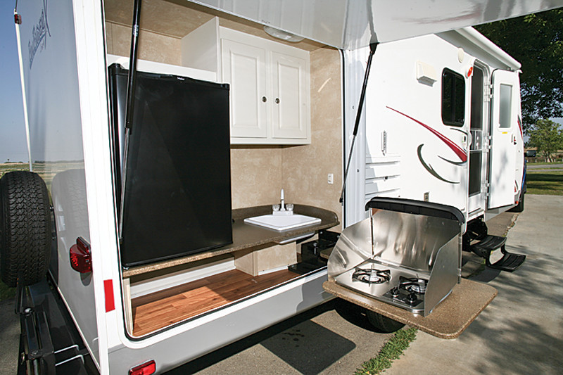 Camper With Outdoor Kitchen
 Small camper w outdoor kitchen