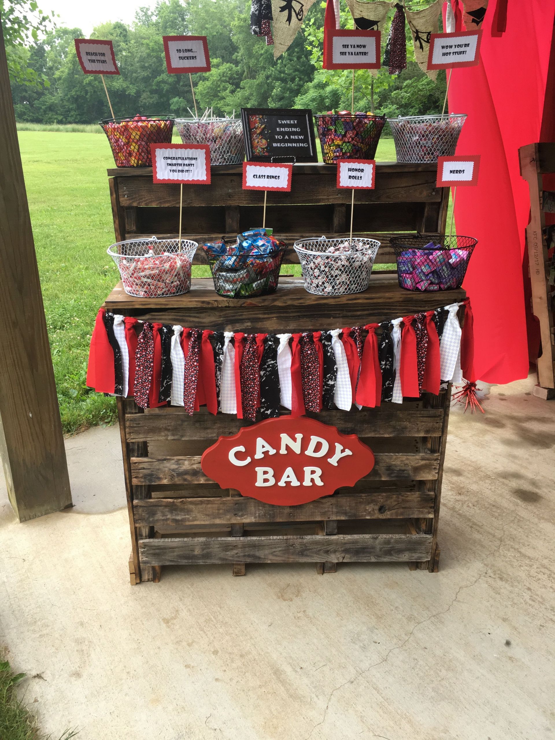 Candy Bar Ideas For Graduation Party
 Candy Bar for Graduation made out of pallets