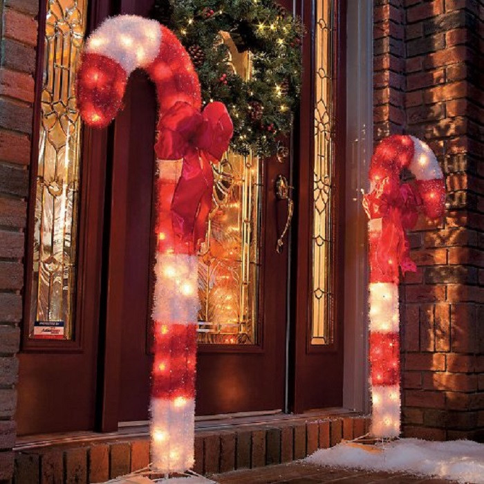 Candy Cane Outdoor Christmas Decorations
 Outdoor Christmas Decor Ideas