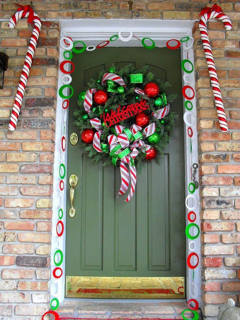 Candy Cane Outdoor Christmas Decorations
 21 Festive Outdoor Christmas Decoration Ideas For This Year