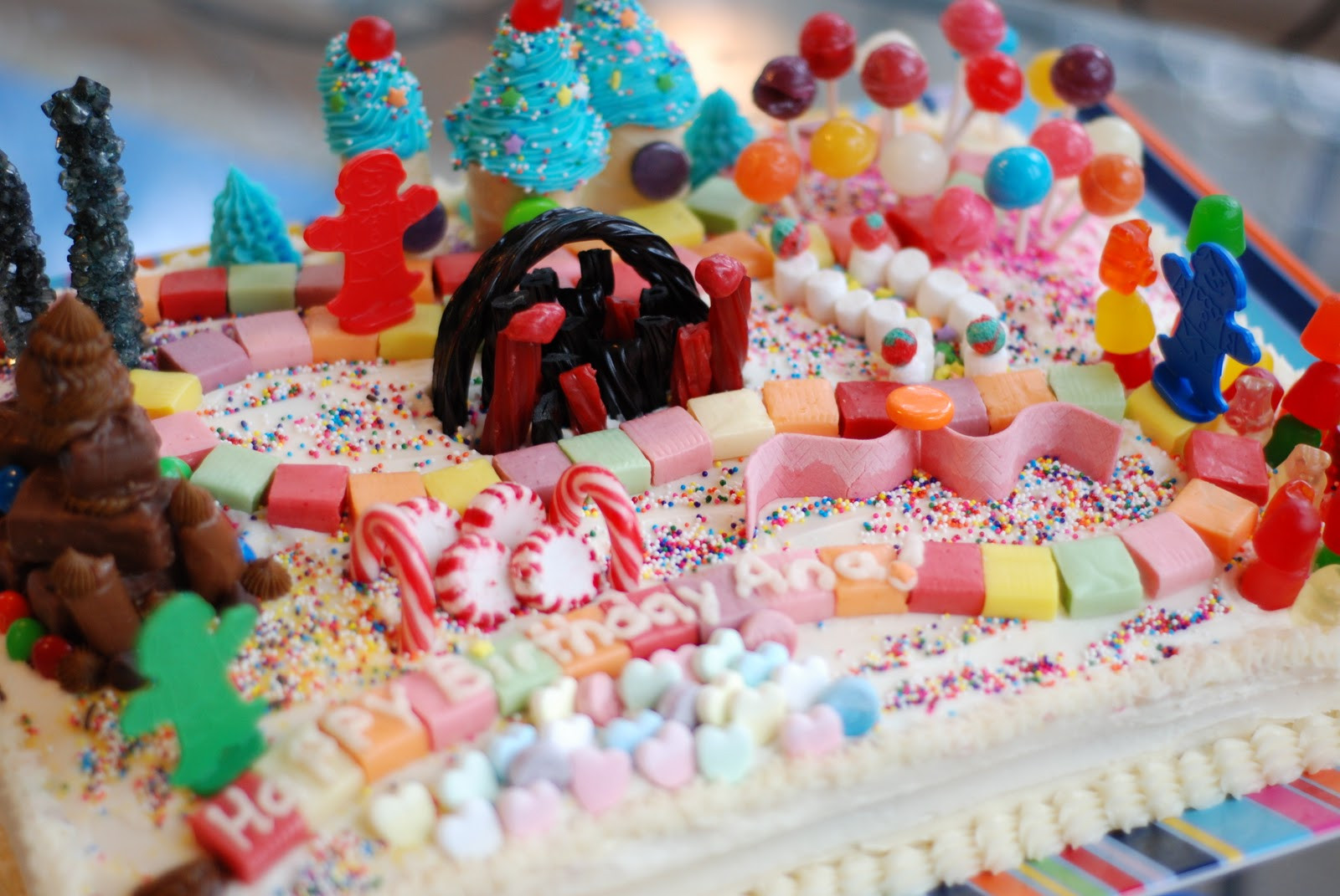 Candyland Birthday Cakes
 Candyland Cakes – Decoration Ideas