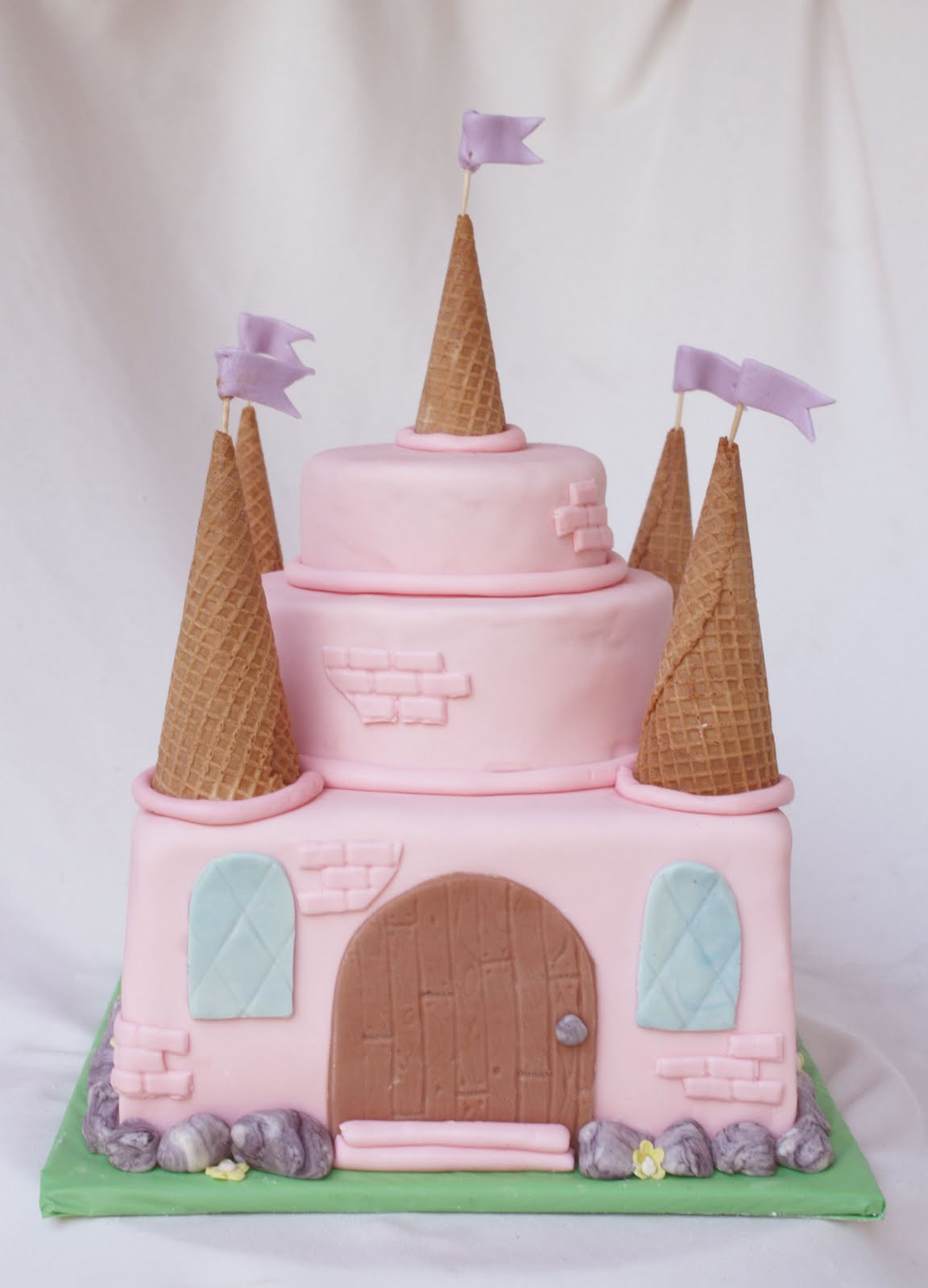 Castle Birthday Cake
 1000 images about Fairy castle cakes on Pinterest