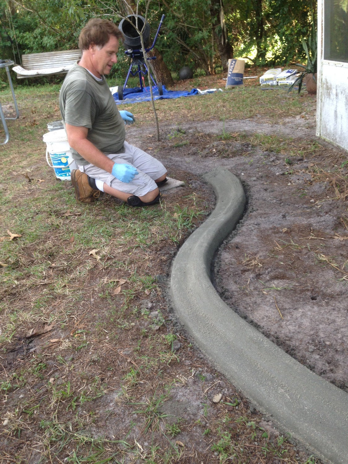 Cement Landscape Edging
 Custom concrete curbing edging landscaping do it yourself