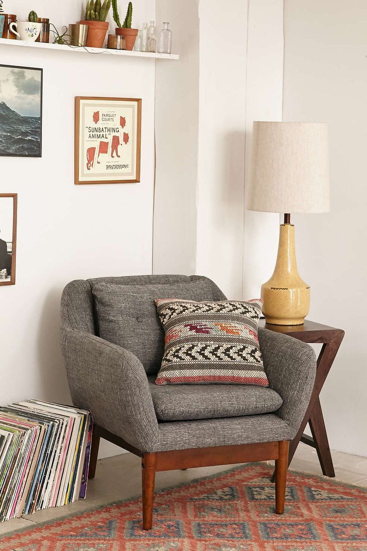 Chair Living Room
 7 Tips Choosing Suitable Accent Chairs For A Living
