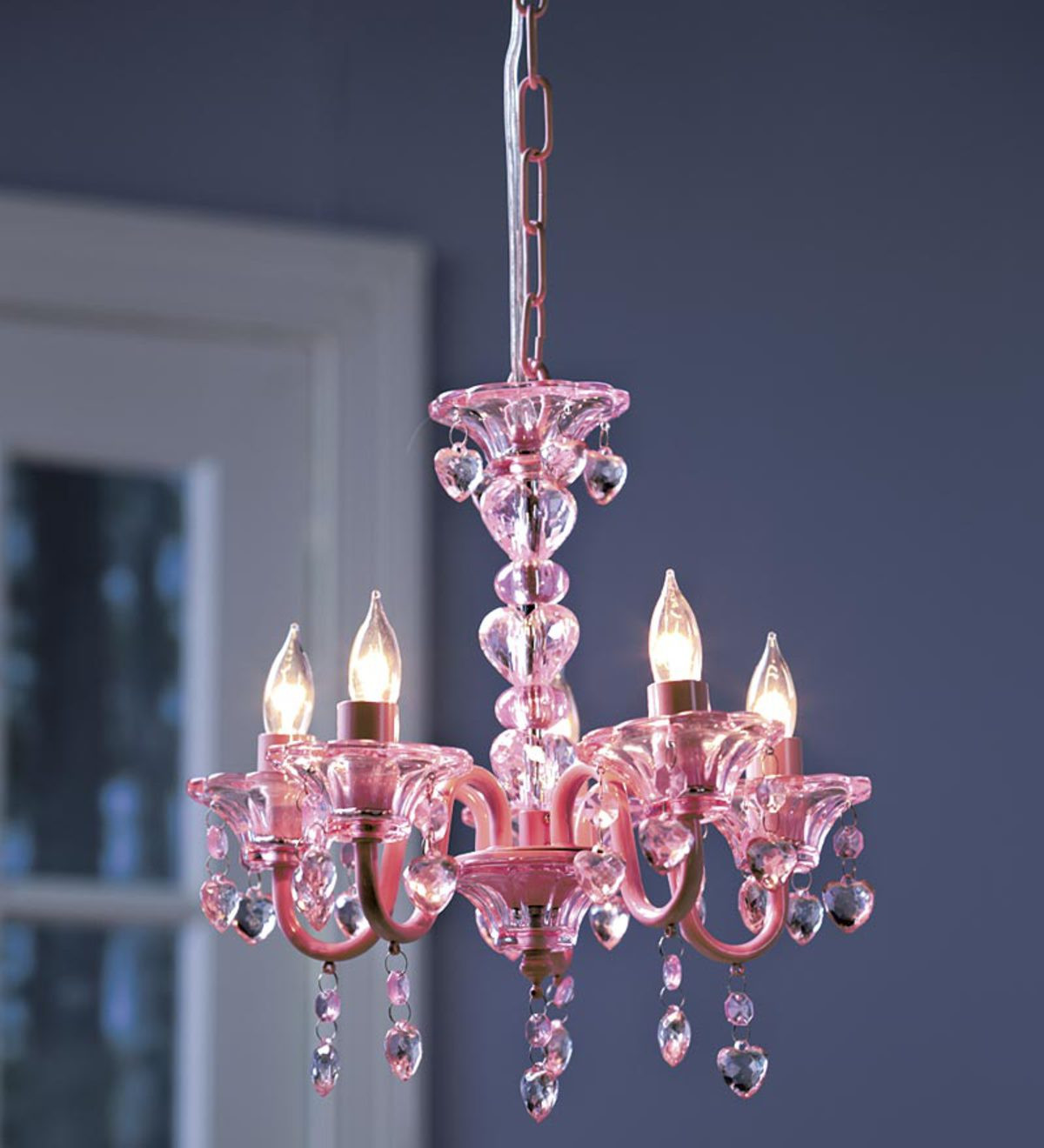 Chandeliers For Kids Room
 Crystal Hearts Chandelier for Kids’ Rooms