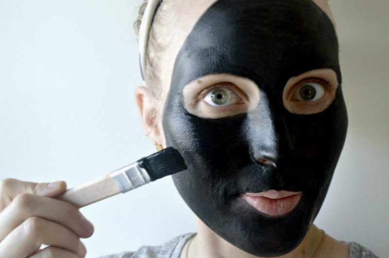Charcoal Mask DIY
 DIY Charcoal Mask With Green Tea Rubies & Radishes