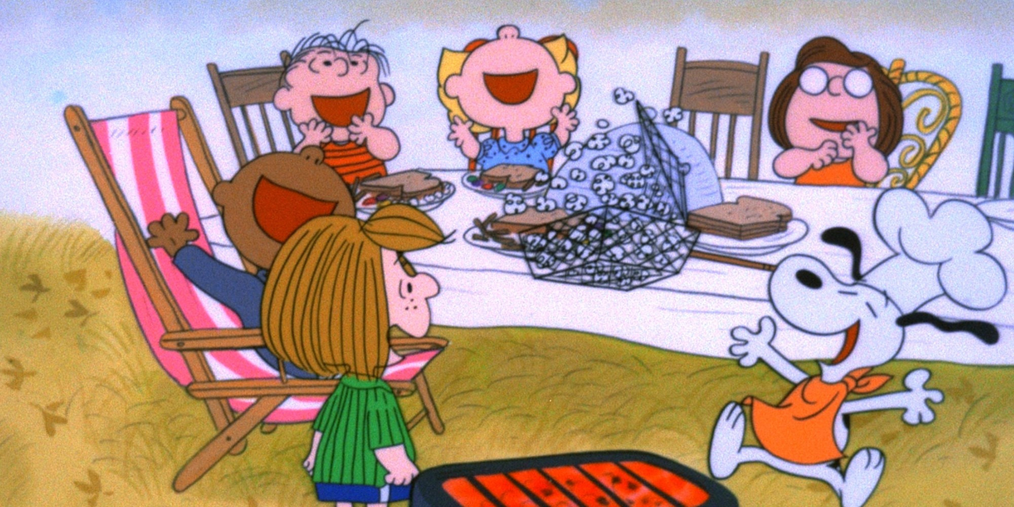 Charlie Brown Thanksgiving Table
 10 Thanksgiving TV Episodes That Prove Nothing Is More