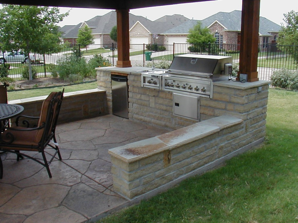 Cheap Outdoor Kitchen
 Tips To Get Appropriate Outdoor Kitchen Ideas