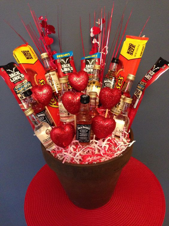 Cheap Valentine Gift Ideas For Men
 How to Make Cheap and Easy Valentines Gift Baskets for Men