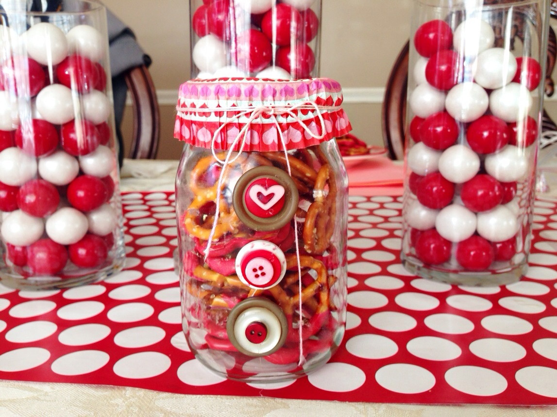 Cheap Valentines Day Gift Ideas
 Easy Valentine’s Day Mason Jar Gift Ideas Quick DIY and