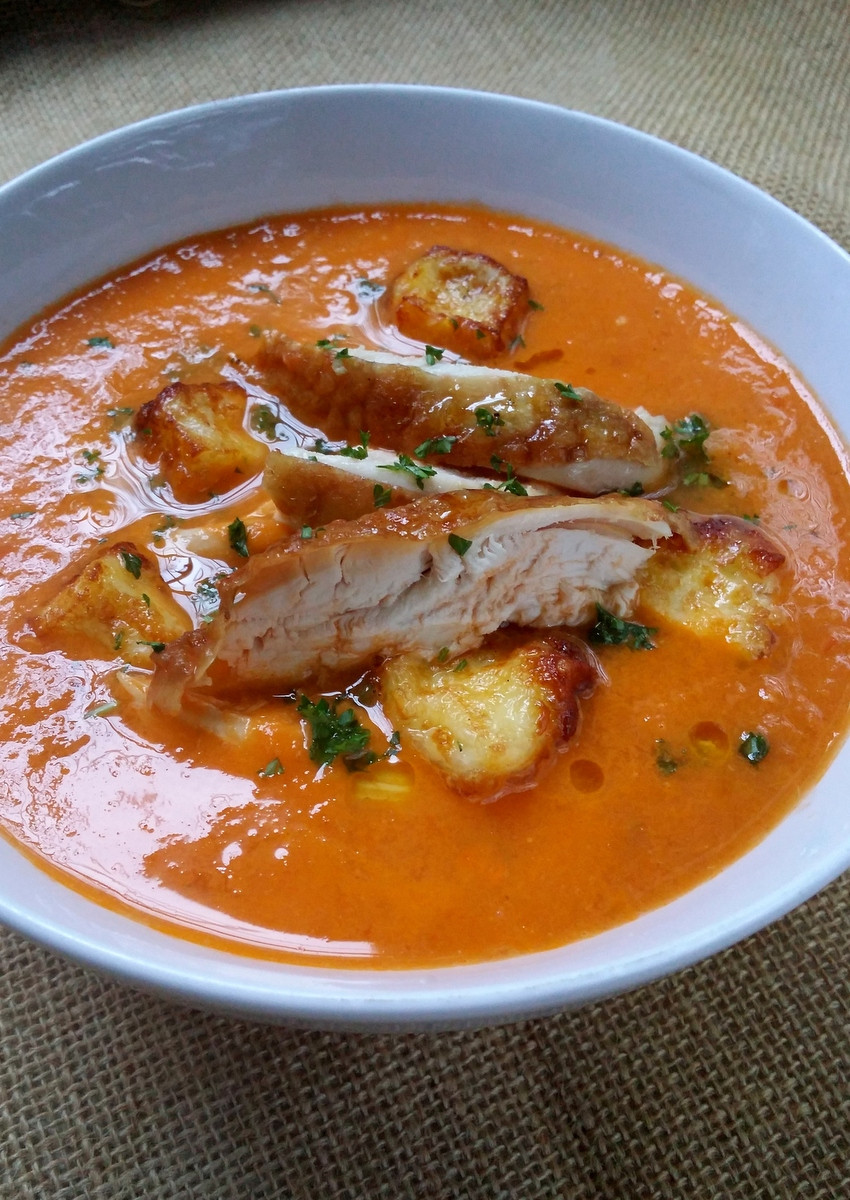 Chicken Tomato Soup
 Spicy Low Carb Roast Chicken & Tomato Soup with Halloumi