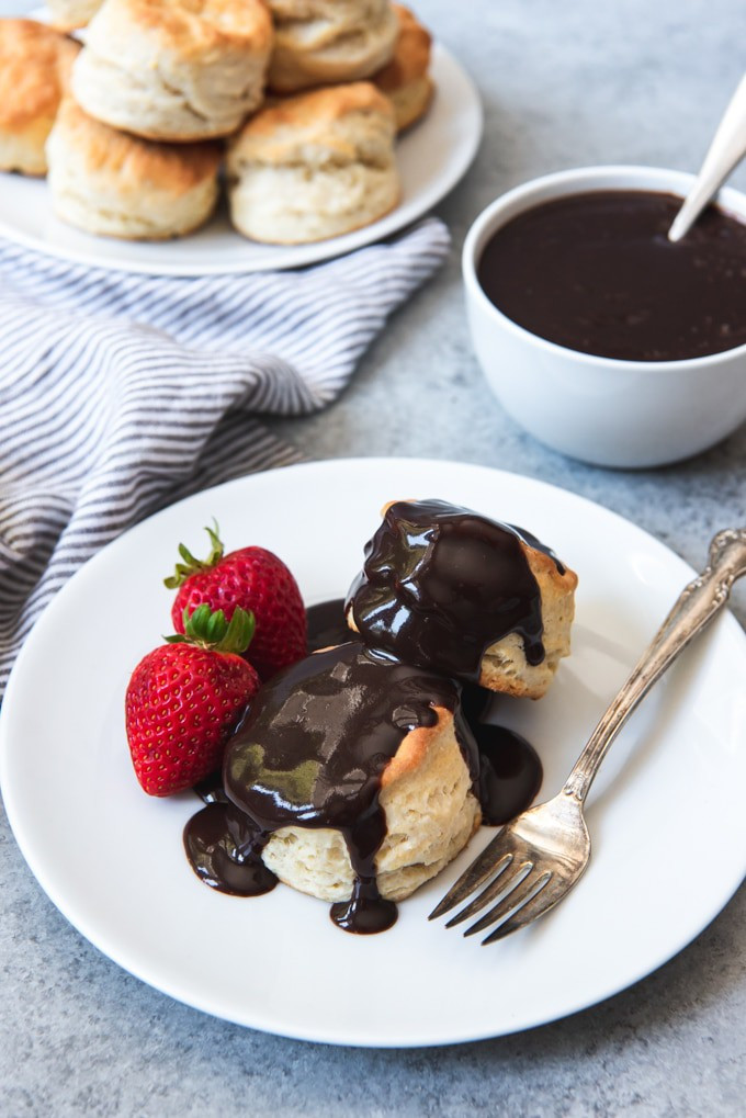 Chocolate Gravy And Biscuits
 Southern Biscuits and Chocolate Gravy House of Nash Eats