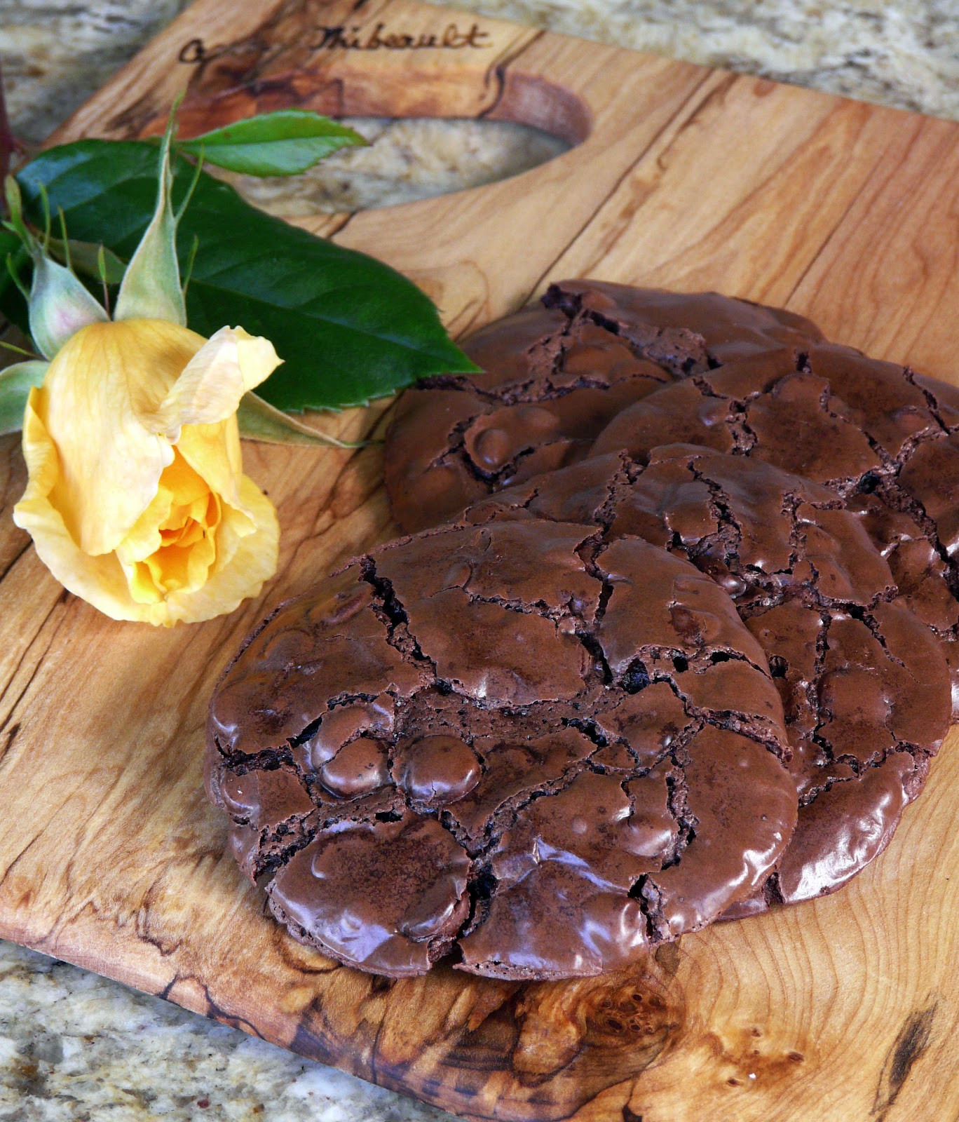 Chocolate Meringue Cookies
 Thibeault s Table Chewy Chocolate Meringue Cookies