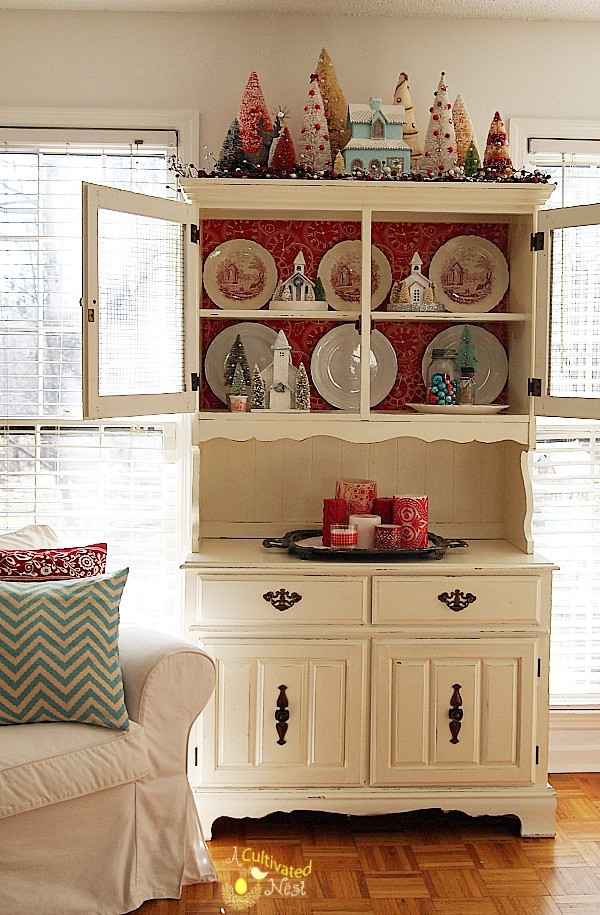 Christmas Cabinet Decorations
 Christmas China Cabinet Decorating