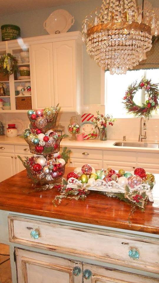 Christmas Cabinet Decorations
 30 Nifty Christmas Kitchen Décor Ideas That Would