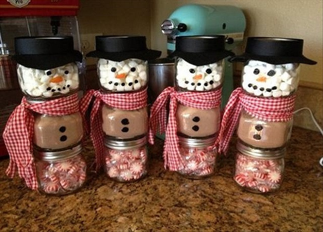 Christmas Craft Projects For Adults
 21 Creative Christmas Craft Ideas for The Family