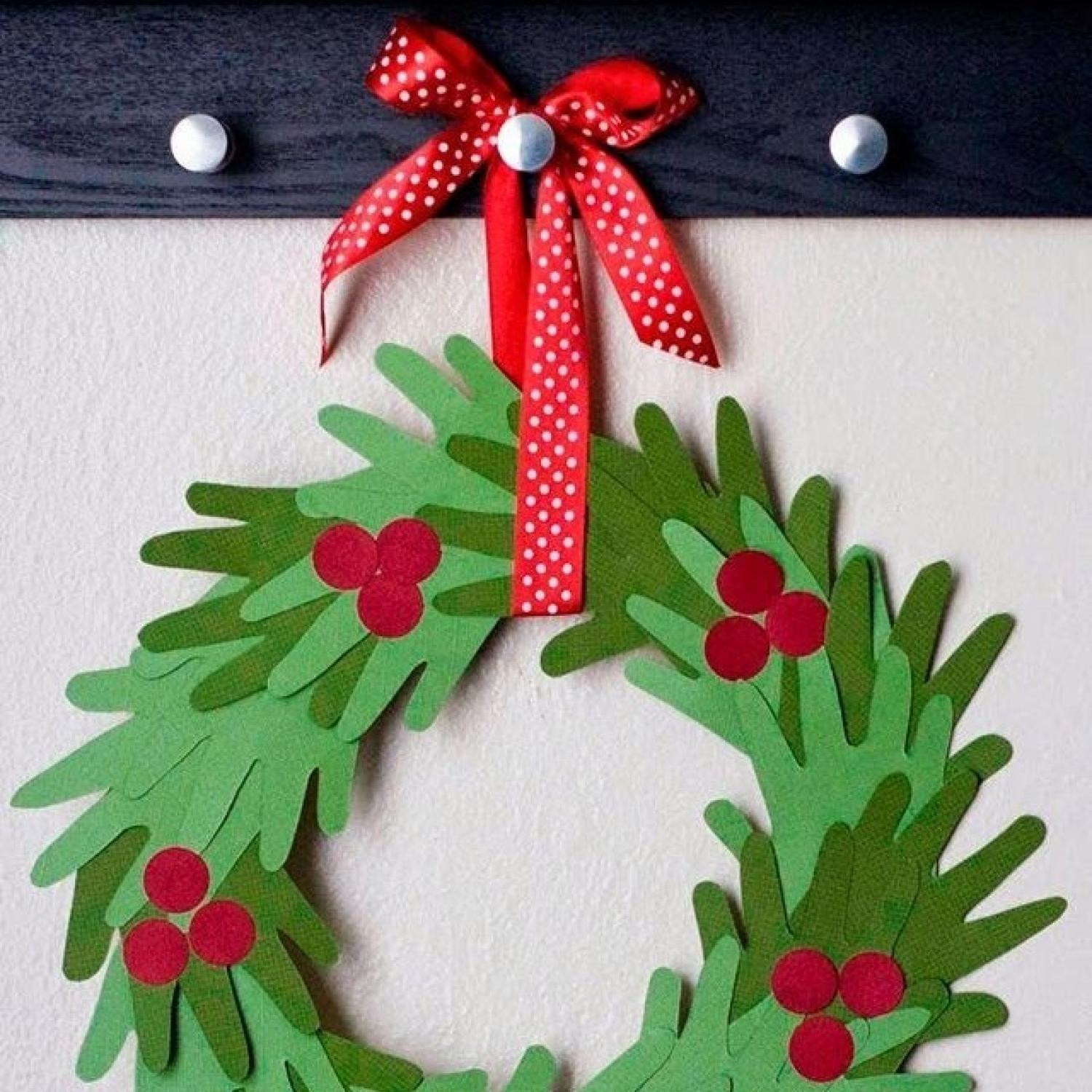 Christmas Crafts To Do With Toddlers
 10 Handprint Christmas Crafts for Kids