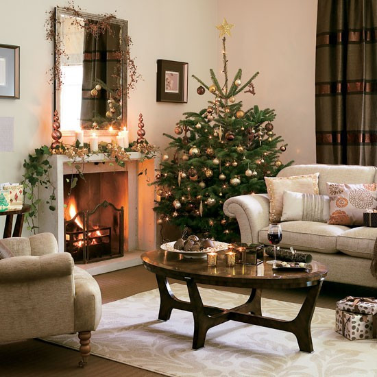 Christmas Decorations Living Room
 My Heritage Home 5 Inspiring Christmas Shabby Chic Living