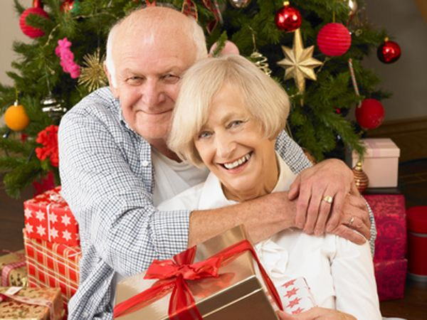 Christmas Gift Ideas For Older Couple
 pictures of elderly couples Bing