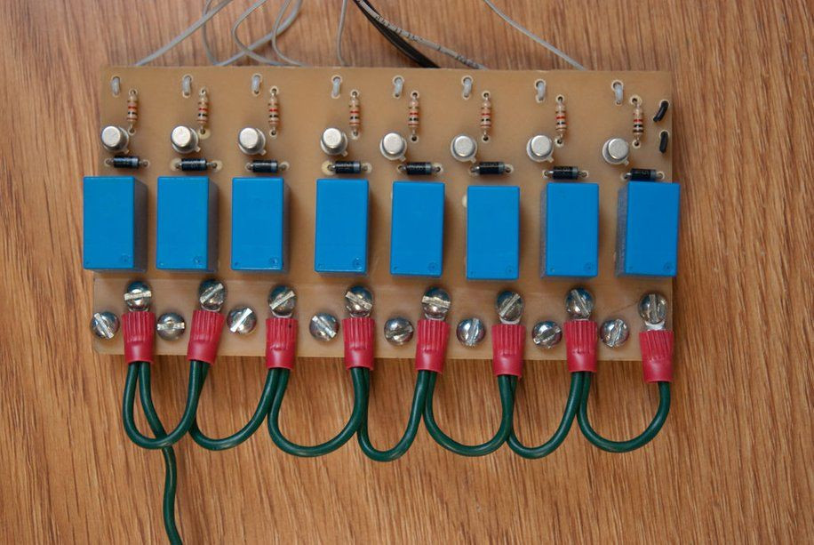 Christmas Light Controller DIY
 Arduino Christmas Light Controller