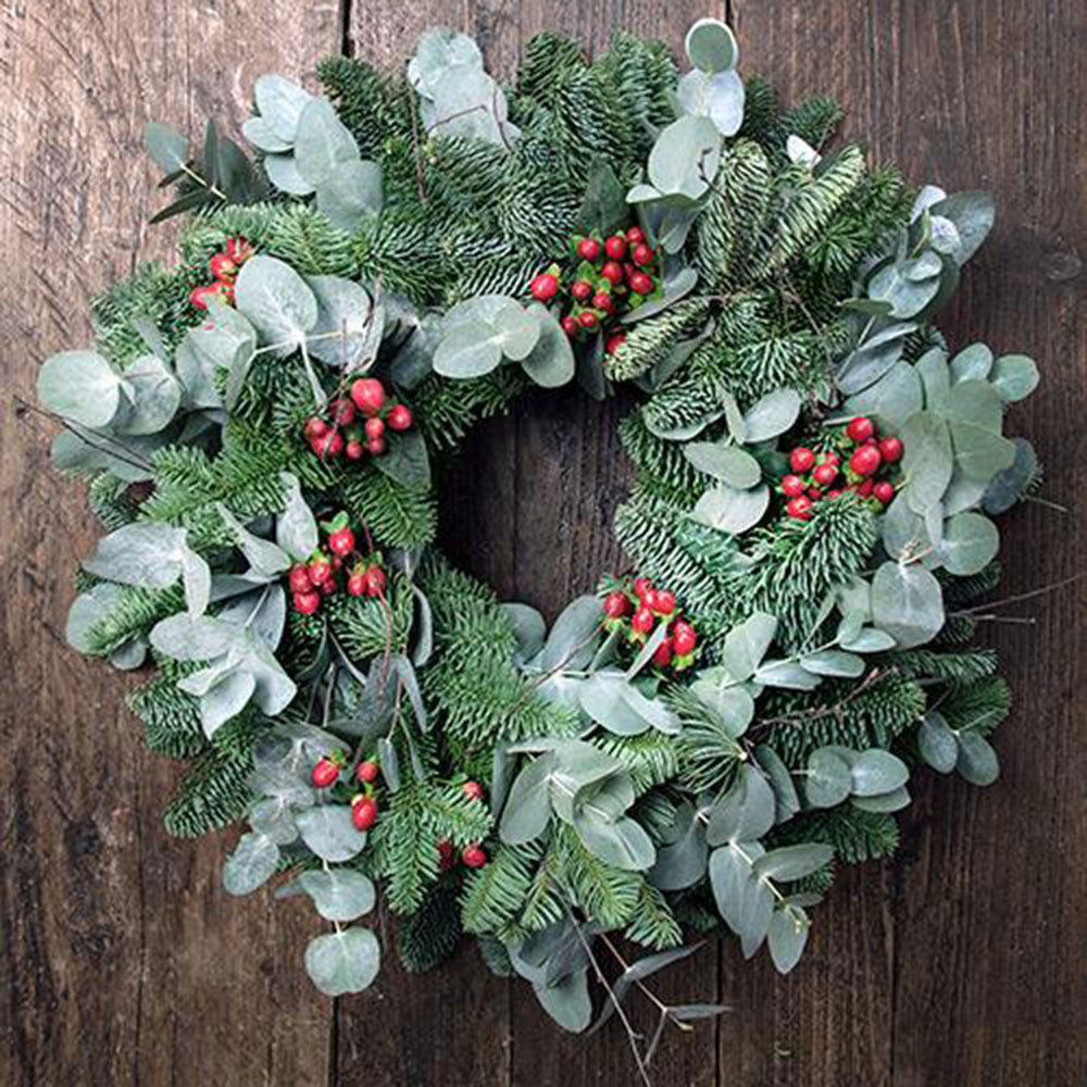 Christmas Wreath DIY
 Philippa Craddock DIY Christmas wreath is a craft sensation