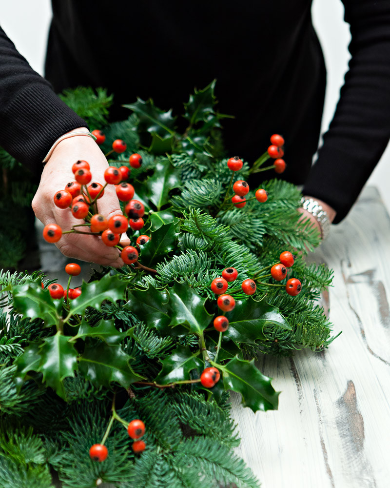 Christmas Wreath DIY
 How To Make A Traditional Christmas Wreath