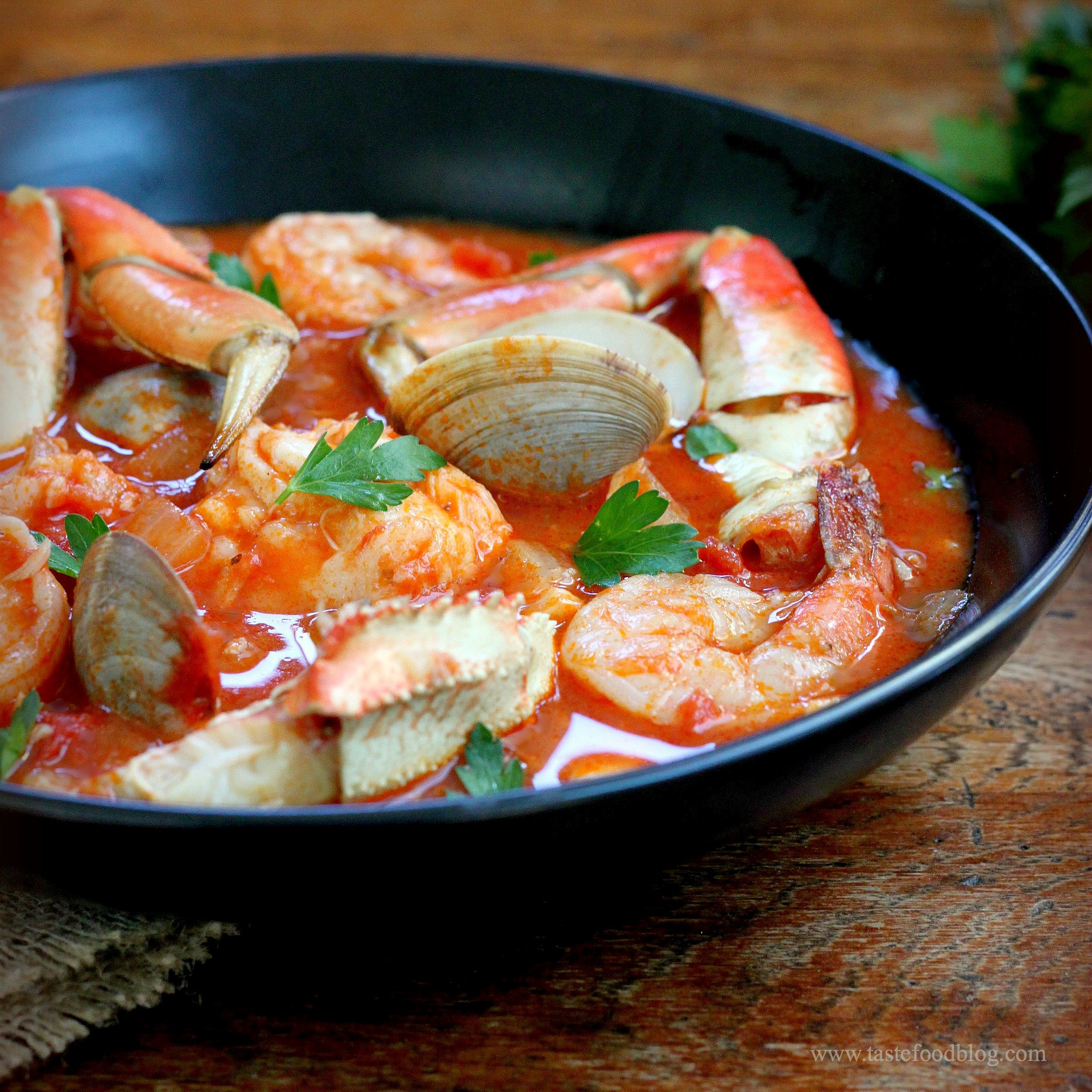 Cioppino Seafood Stew
 cioppino fish stew tastefood – TasteFood