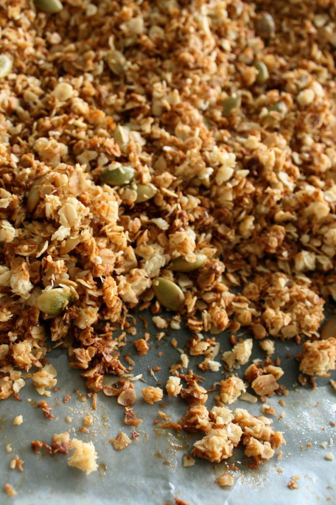 Clean Eating Granola
 Easy Clean Eating Granola that your kids will eat Clean