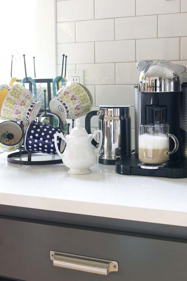 Coffee Mug Rack DIY
 21 DIY Coffee Racks To Organize Your Morning Cup of Joe