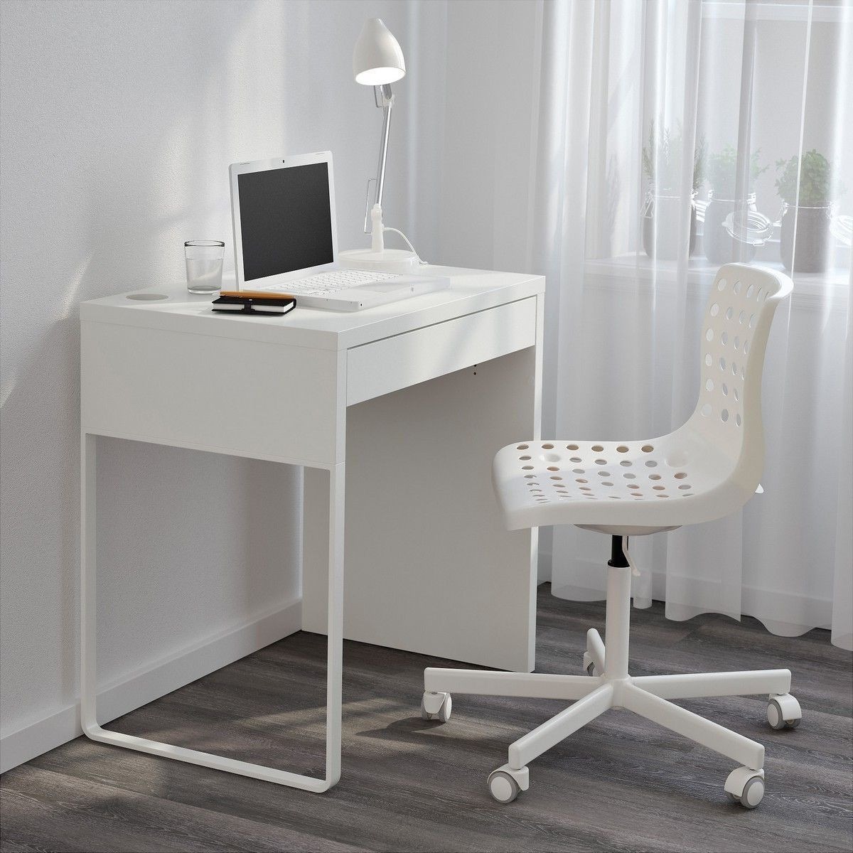 Computer Desk For Small Bedroom
 Desk Ideas Perfect for Small Spaces
