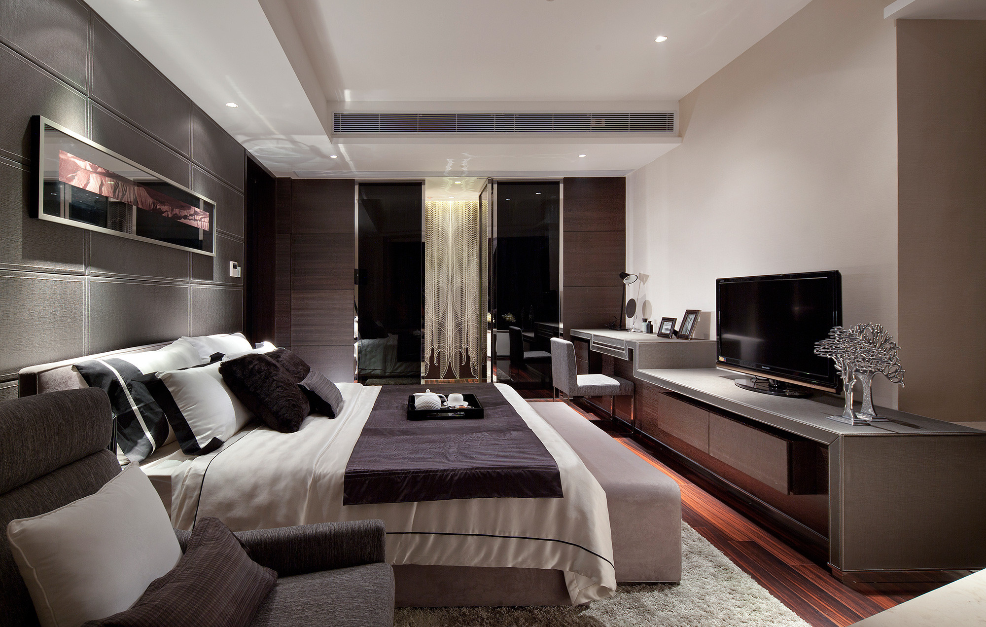 Contemporary Master Bedroom
 Synergistic Modern Spaces by Steve Leung