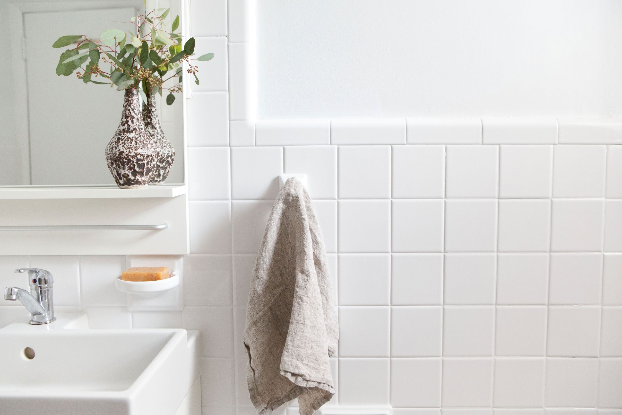Cost To Reglaze Bathroom Tile
 Do It Yourself Tile Reglazing