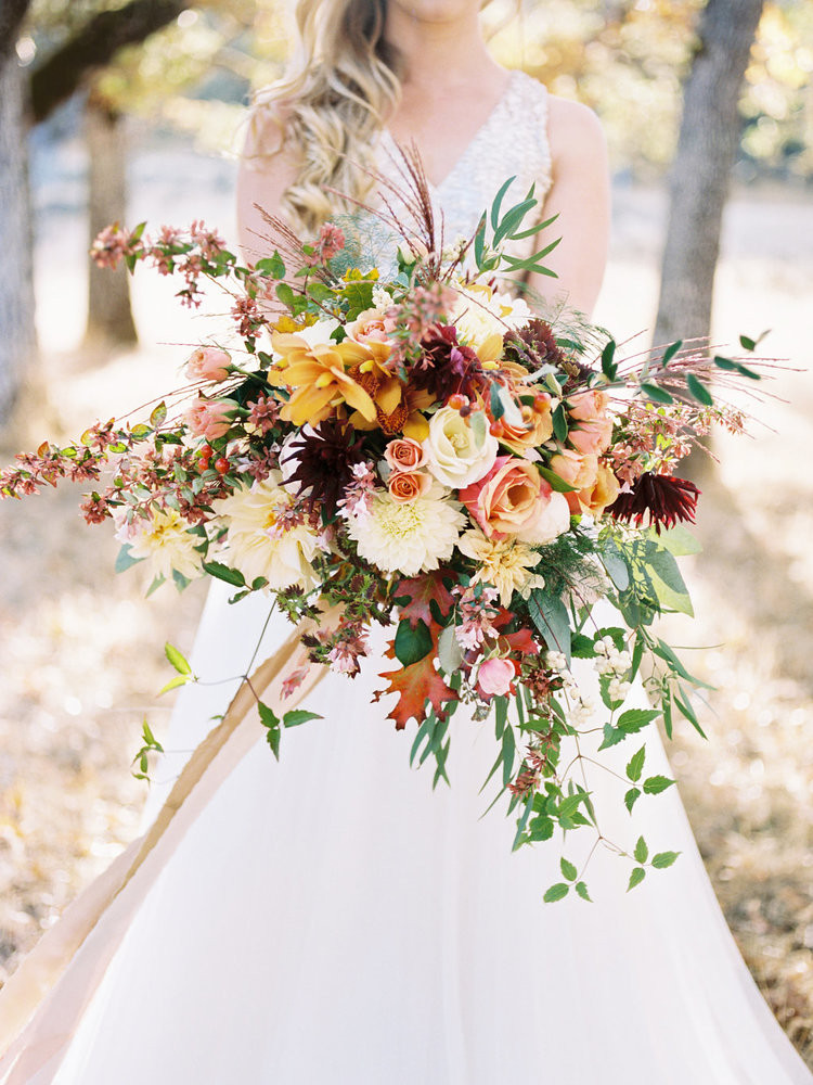 Country Wedding Flowers
 20 Stunning Fall Wedding Flower Bouquets for Autumn Brides