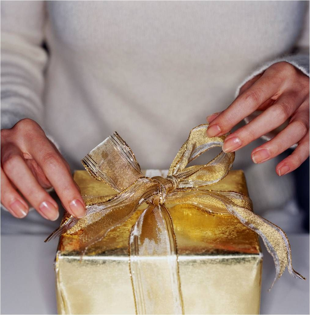 Couples Gift Exchange Ideas
 How to Organize a Christmas Gift Exchange at Work