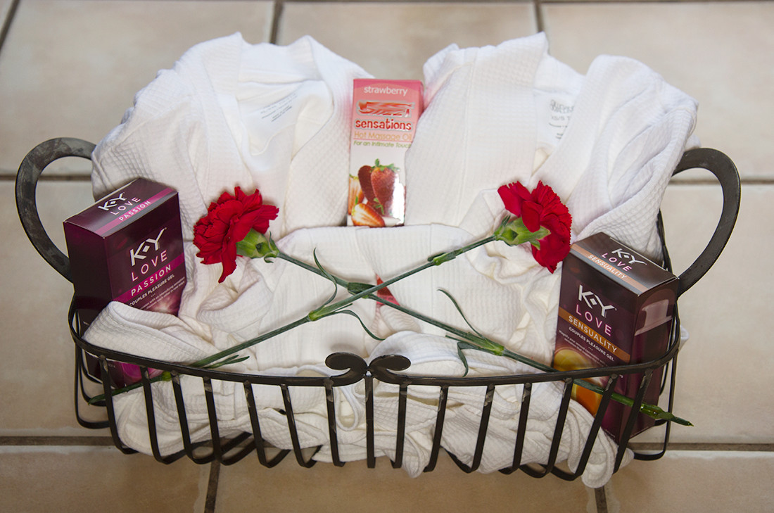 Couples Gift Ideas
 Couples Massage Romantic Gift Basket