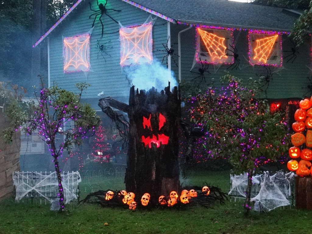 Creepy Outdoor Halloween Decorations
 24 Indoor & Outdoor Tree Halloween Decorations Ideas