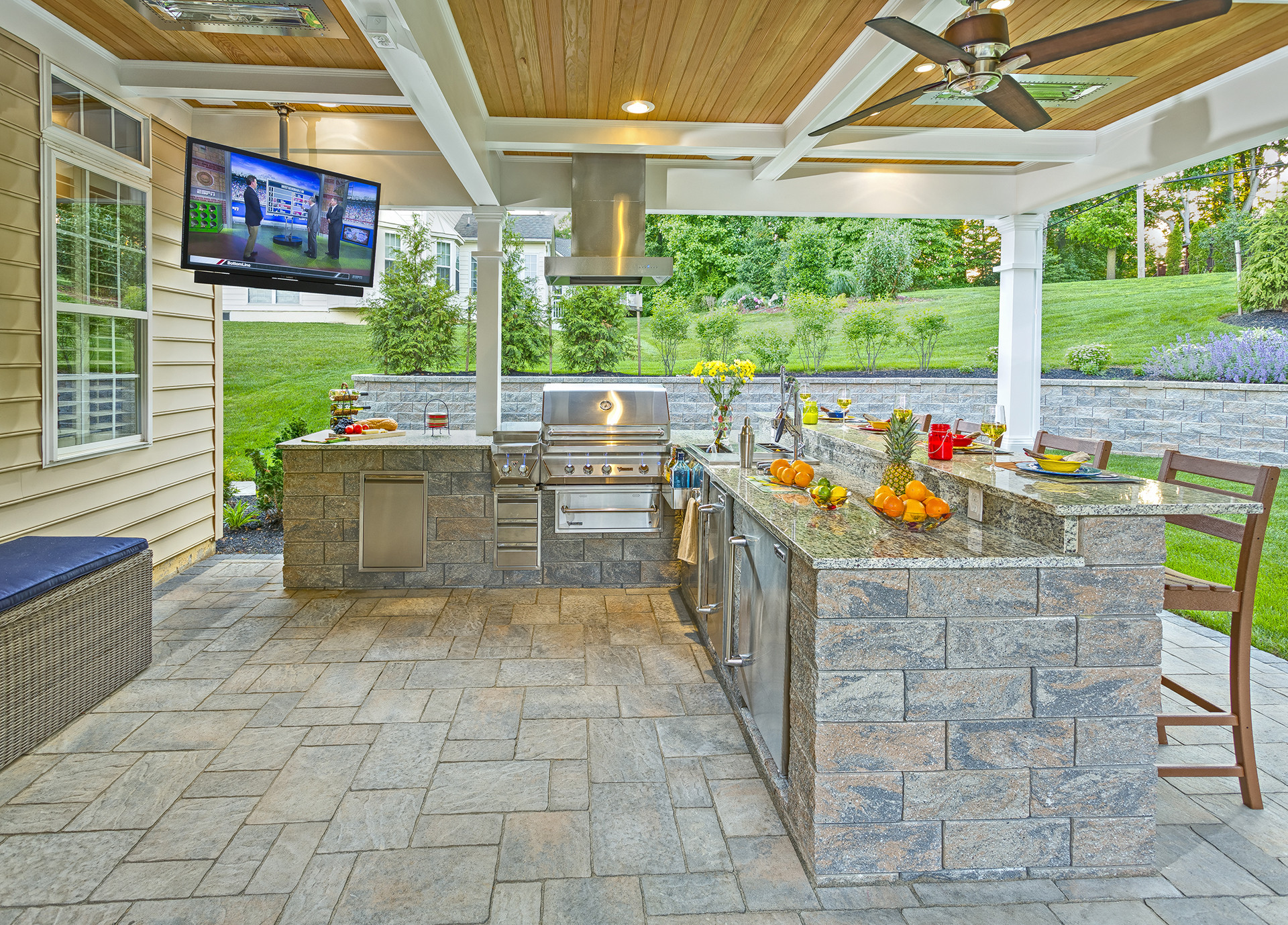 Custom Outdoor Kitchens
 Custom outdoor living space designers Delaware