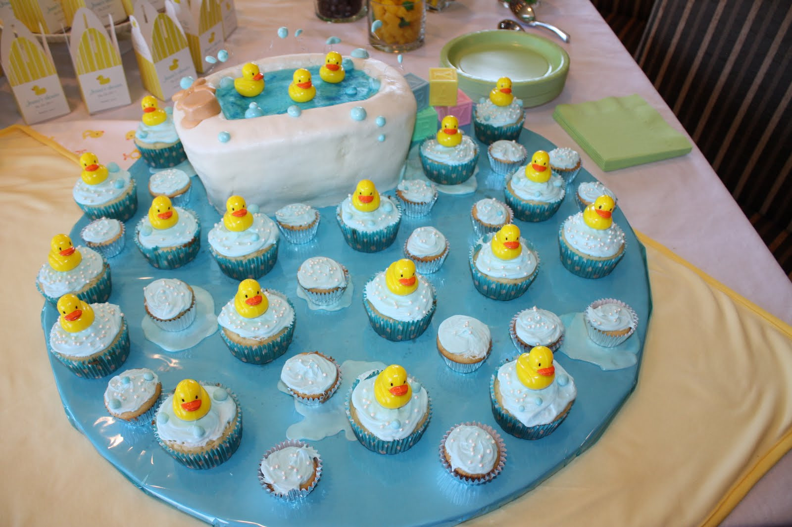 Cute Baby Shower Gift Ideas For Boys
 70 Baby Shower Cakes and Cupcakes Ideas