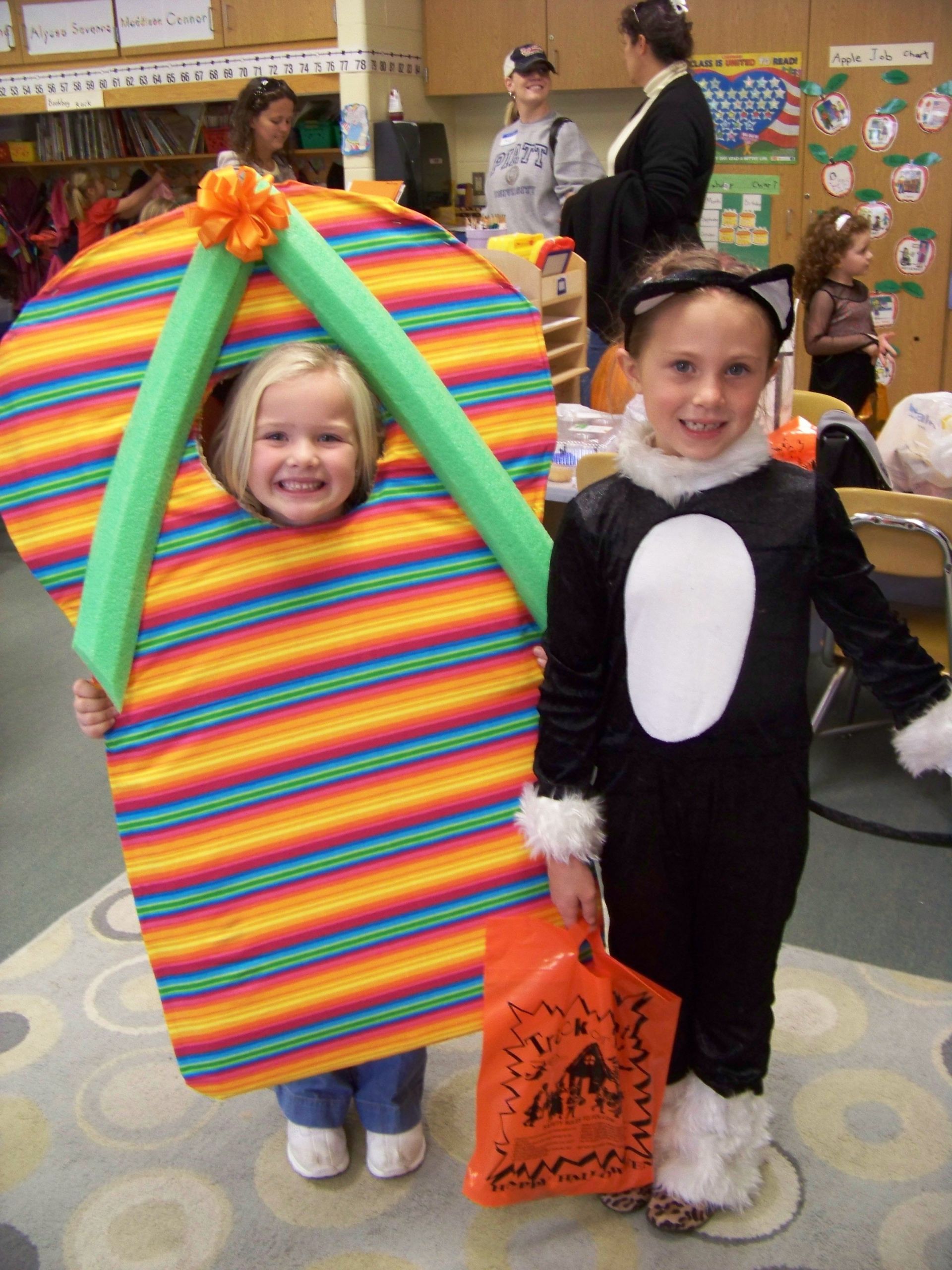 Cute DIY Halloween Costumes For Adults
 DIY Flip flop costume