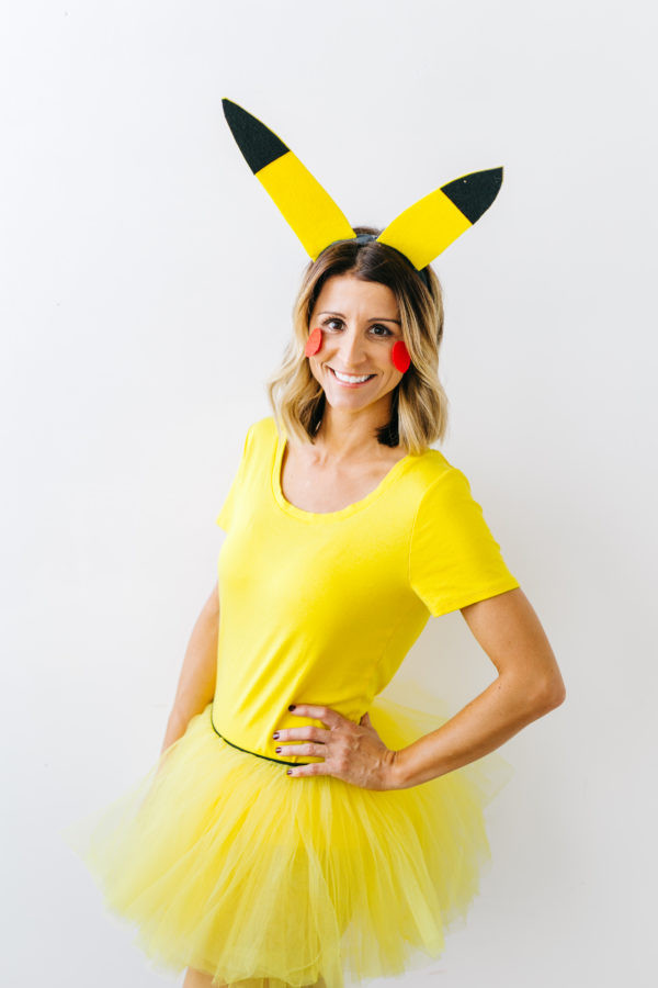 Cute DIY Halloween Costumes For Adults
 Thrift or Treat Easy Halloween Costume Ideas – Jenny Cookies