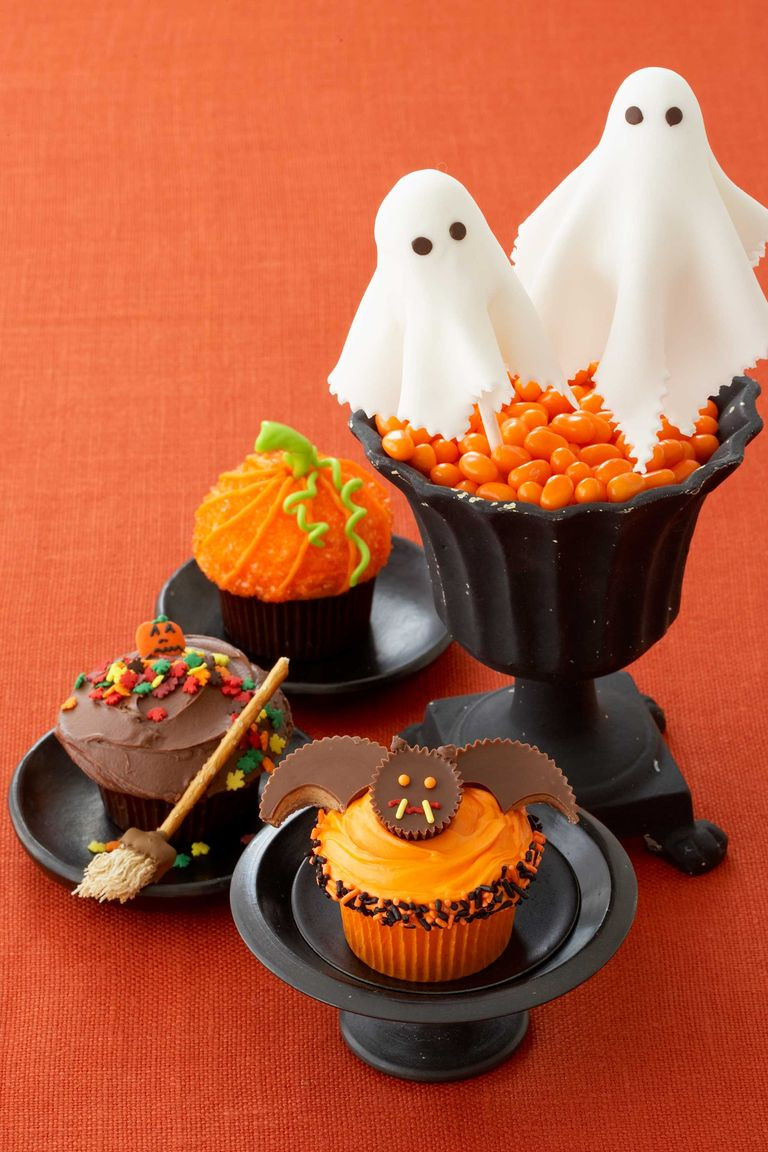 Cute Halloween Cupcakes
 35 Halloween Cupcake Ideas Recipes for Cute and Scary