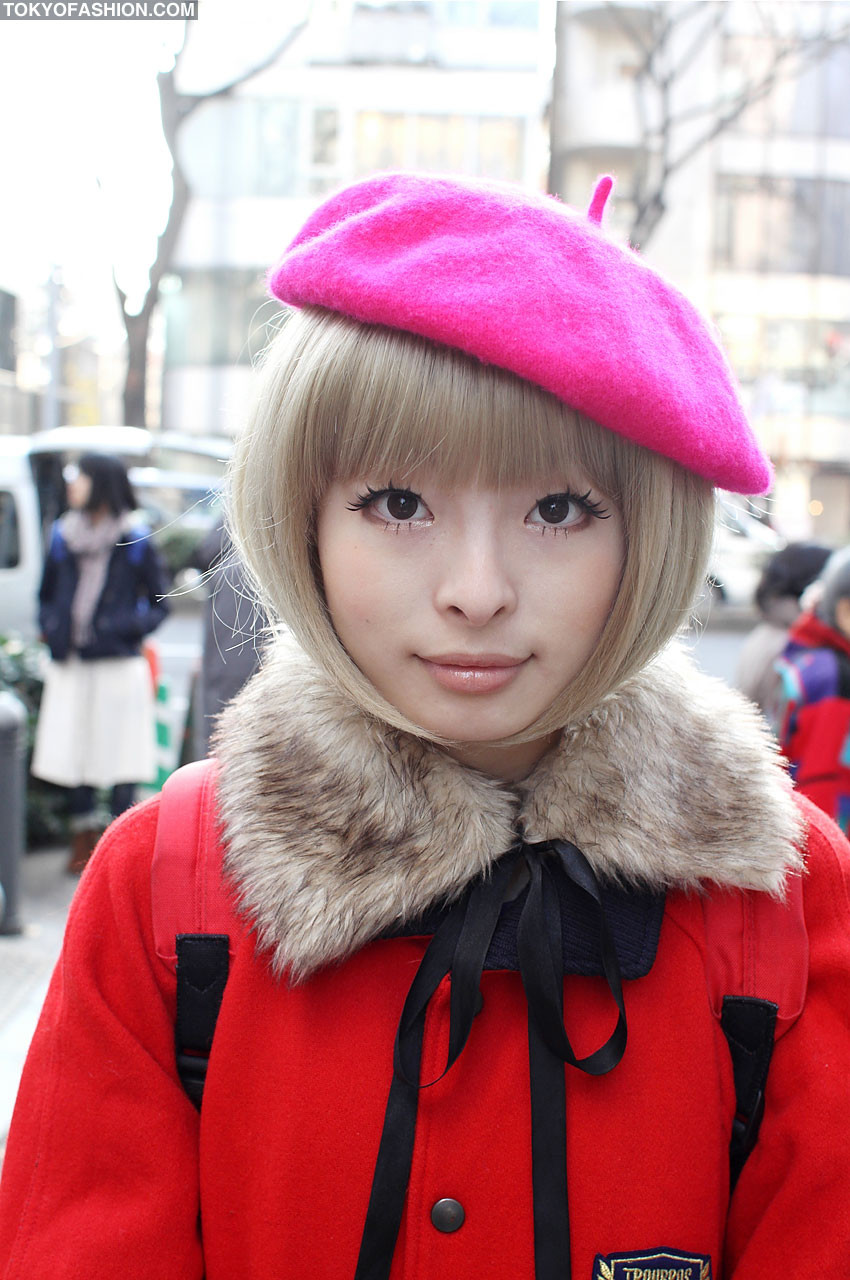 Cute Japanese Hairstyles
 Cute Japanese Bob Hairstyle & Pink Beret in Harajuku