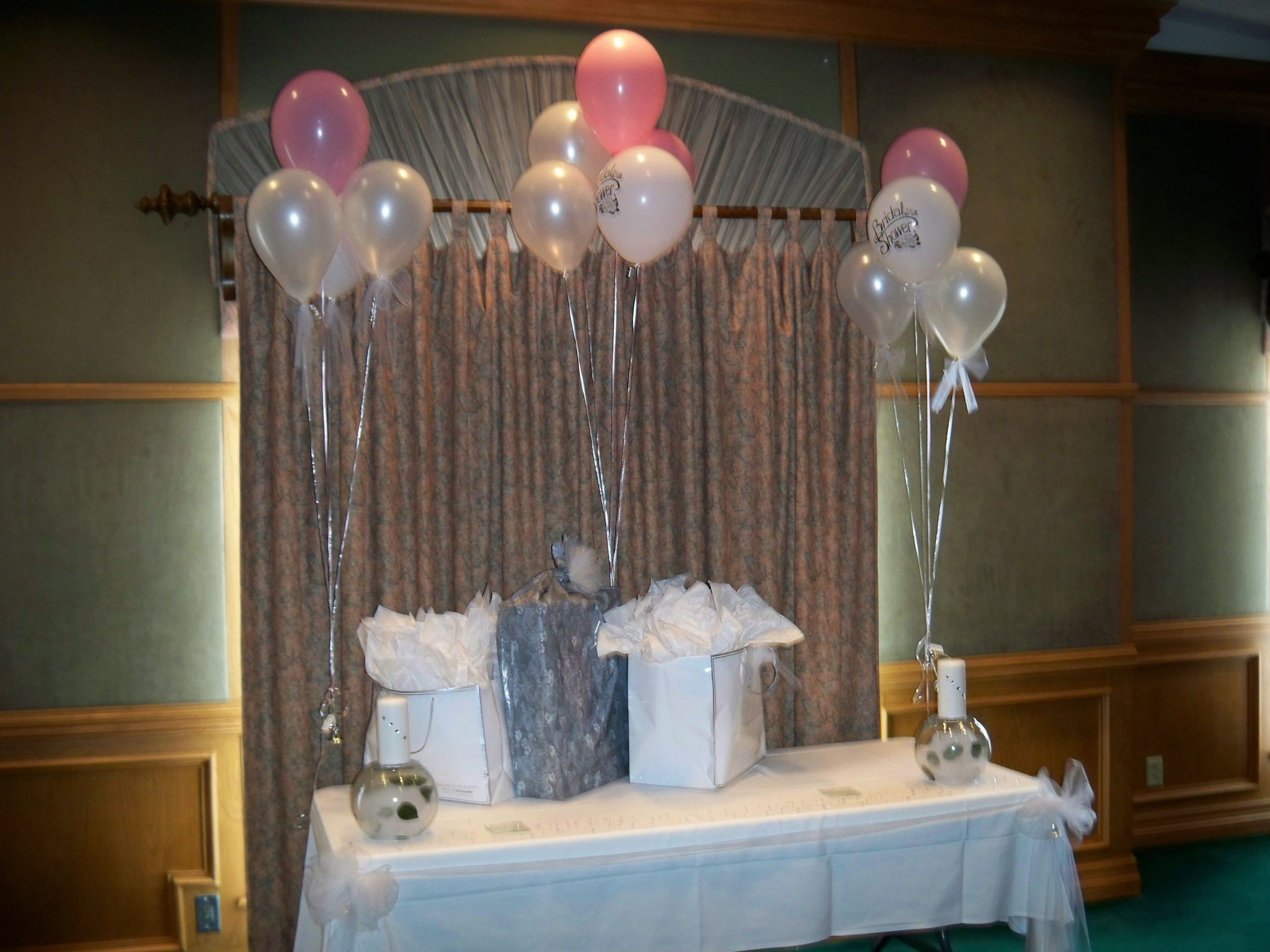 Decorating Ideas For Baby Shower Gift Table
 Baby shower t table