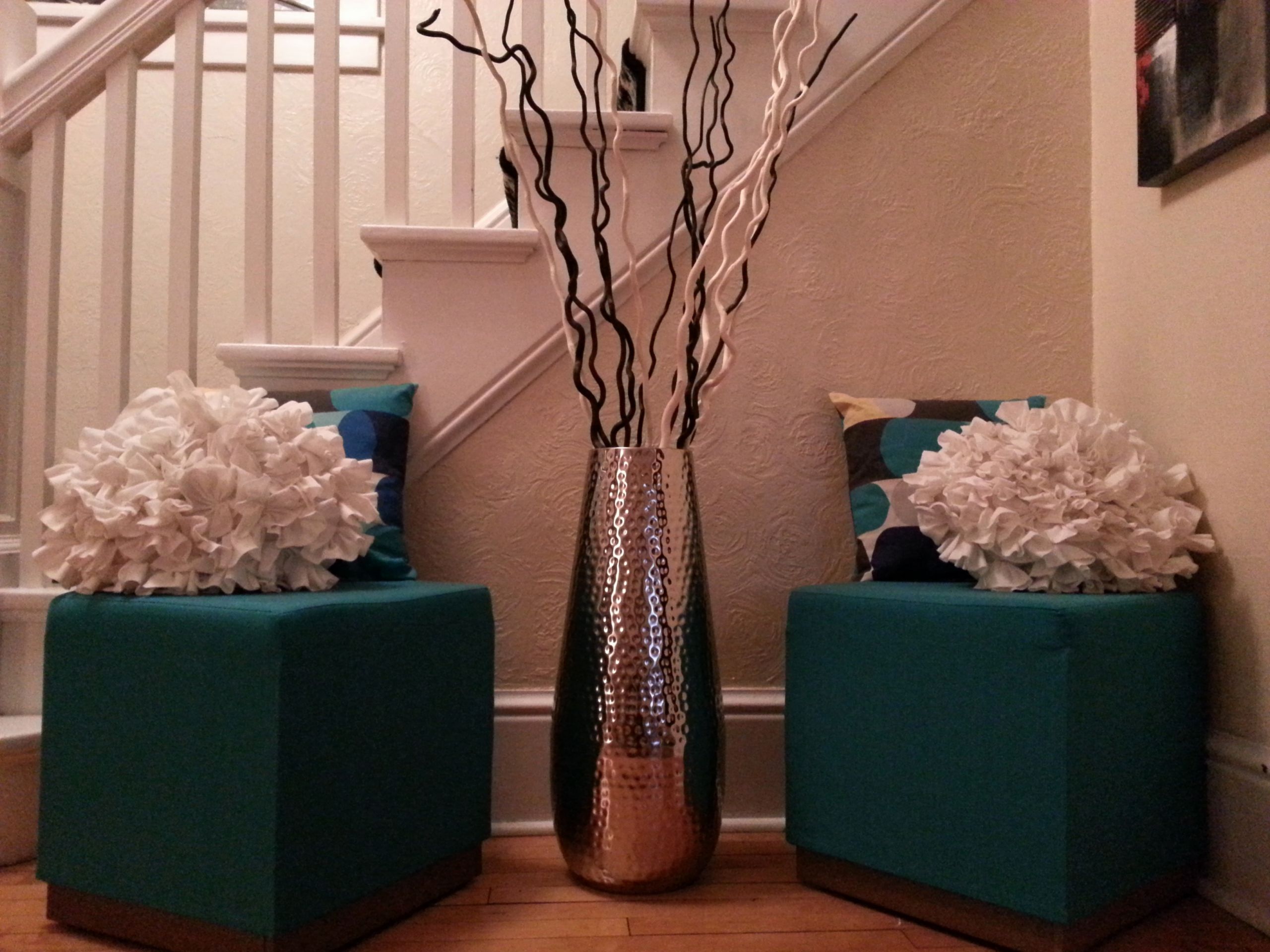 Decorative Vases For Living Room
 30 Great Mirrored Floor Vase