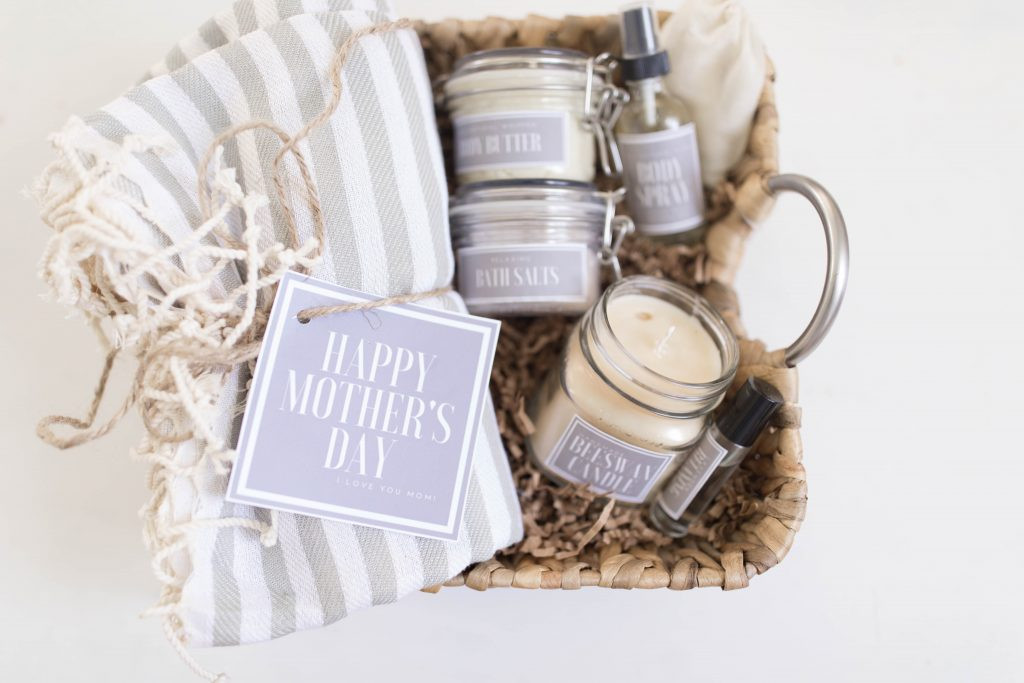 Delivery Mothers Day Gifts
 10 Homemade Mother s Day Gifts You Can Make With the Grandkids