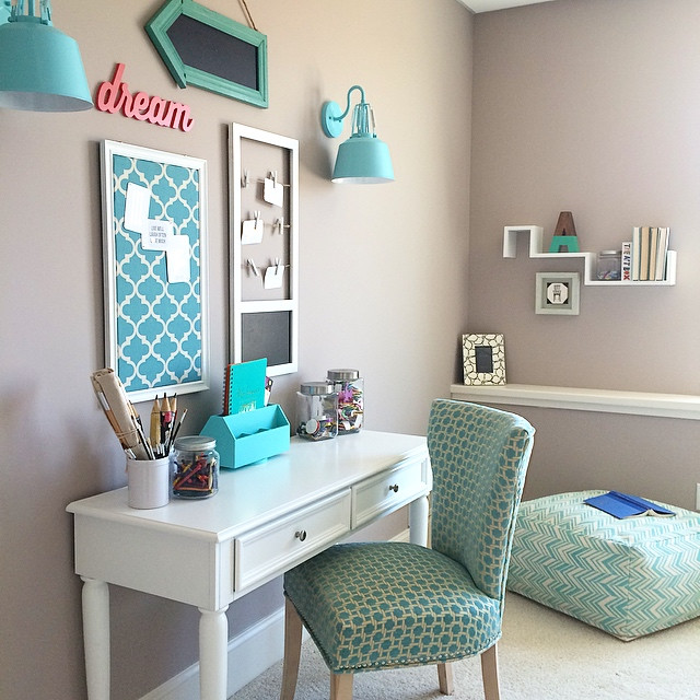 Desk For Teenage Girl Bedroom
 Turquoise Teen room and organized desk craft table